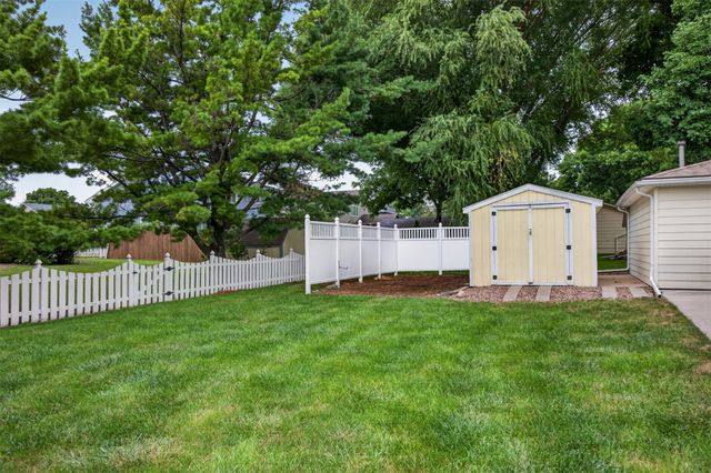 813 SE Uehlamar Drive, Ankeny, IA 50021