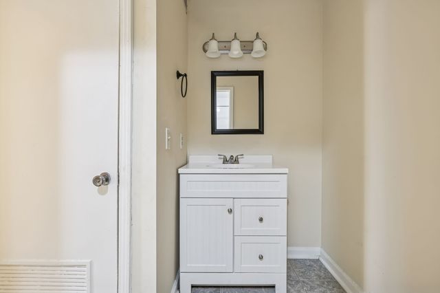 500 Paragon Mills Rd Apt M11, Nashville, TN 37211