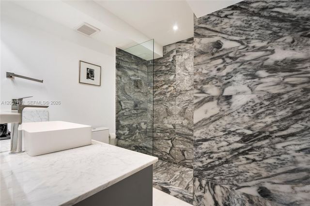1000 West Avenue 1417, Miami Beach, FL 33139