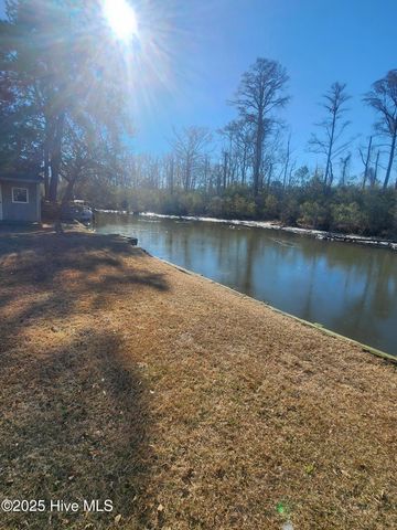 256 Forte Shores Drive, Chocowinity, NC 27817