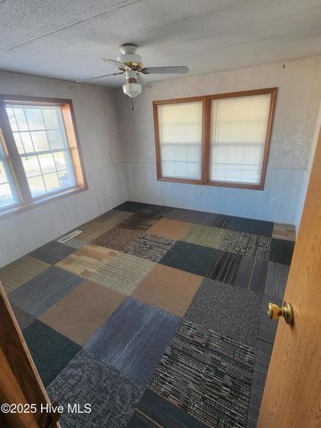 256 Forte Shores Drive, Chocowinity, NC 27817