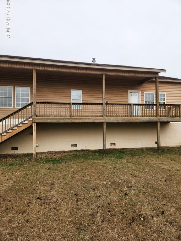 256 Forte Shores Drive, Chocowinity, NC 27817