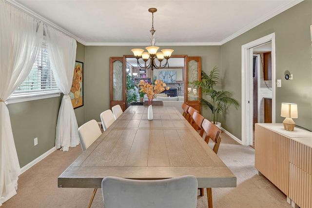 462 Greenhurst Dr, Mt Lebanon, PA 15243