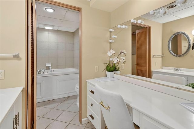 462 Greenhurst Dr, Mt Lebanon, PA 15243