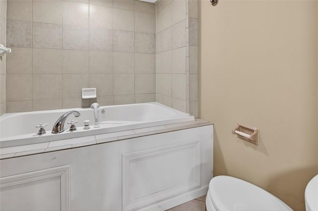 462 Greenhurst Dr, Mt Lebanon, PA 15243