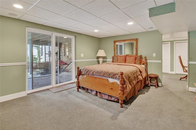462 Greenhurst Dr, Mt Lebanon, PA 15243