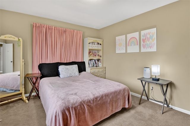 462 Greenhurst Dr, Mt Lebanon, PA 15243