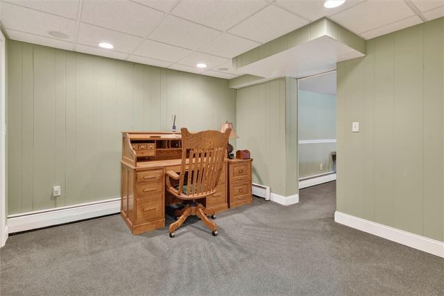 462 Greenhurst Dr, Mt Lebanon, PA 15243