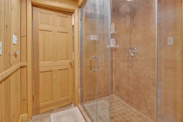 462 Greenhurst Dr, Mt Lebanon, PA 15243