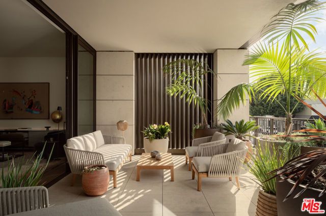 9900 S Santa Monica Boulevard 2D, Beverly Hills, CA 90212