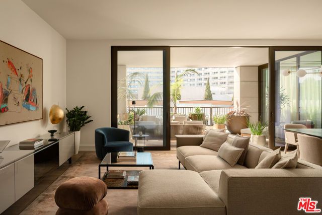 9900 S Santa Monica Boulevard 2D, Beverly Hills, CA 90212