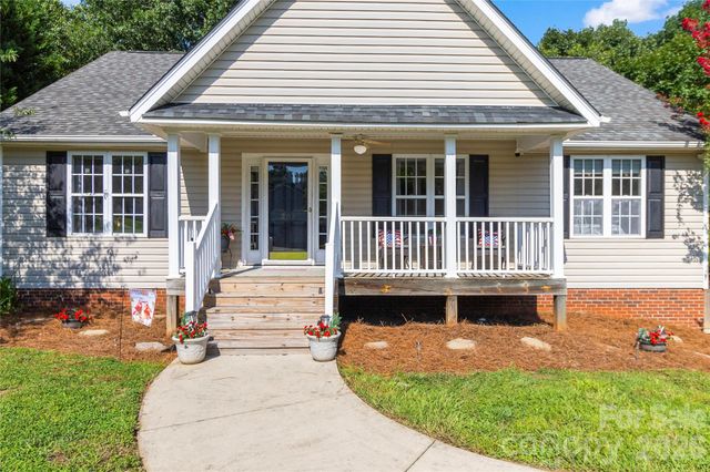 200 Autumn Woods Boulevard, Mount Holly, NC 28120