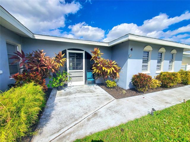 4 GOLFVIEW ROAD, Rotonda West, FL 33947