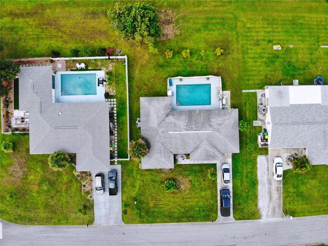 4 GOLFVIEW ROAD, Rotonda West, FL 33947