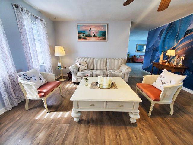 4 GOLFVIEW ROAD, Rotonda West, FL 33947