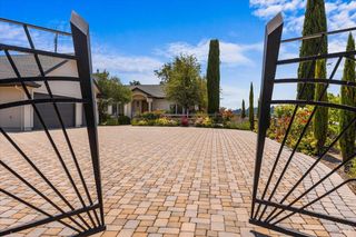 2300 Mill Creek Ln, Healdsburg, CA 95448
