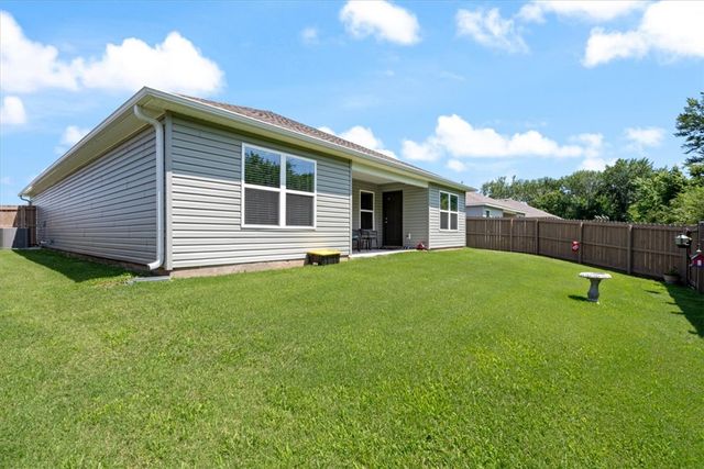 820 S Excelsior Drive, Siloam Springs, AR 72761