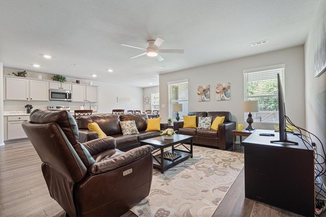 820 S Excelsior Drive, Siloam Springs, AR 72761