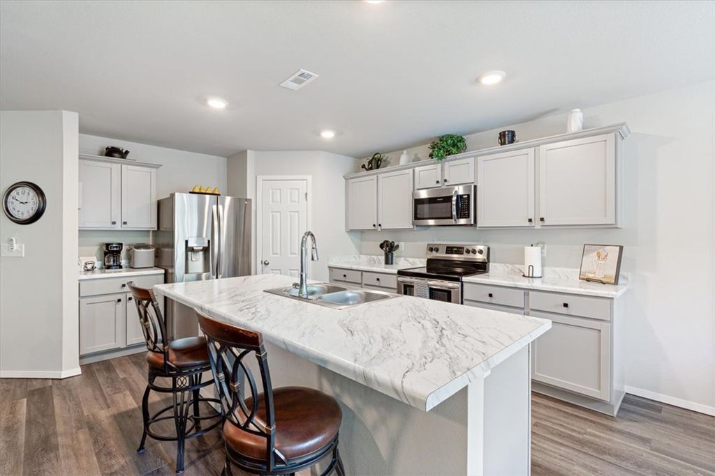 820 S Excelsior Drive, Siloam Springs, AR 72761