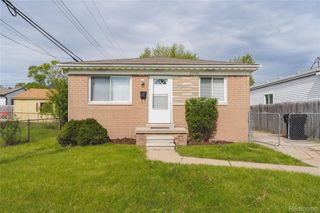 27441 Bohnhoff Street, Roseville, MI 48066