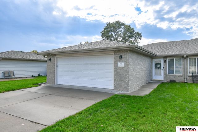 741 Folsom Lane, Lincoln, NE 68522