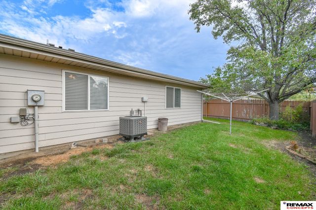 741 Folsom Lane, Lincoln, NE 68522