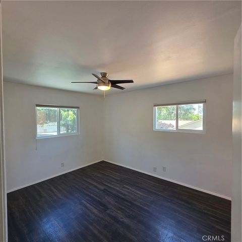 5432 Woodlake Avenue N, Woodland Hills, CA 91367