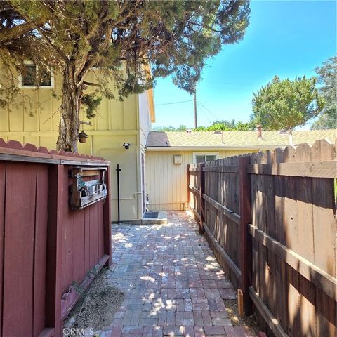 5432 Woodlake Avenue N, Woodland Hills, CA 91367