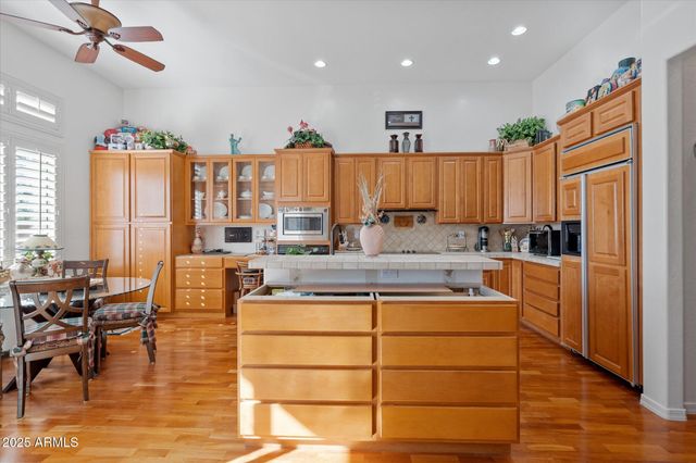 42234 N STONEMARK Drive, Anthem, AZ 85086