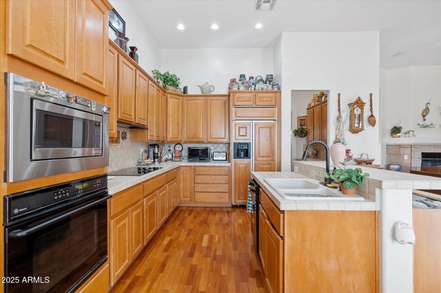 42234 N STONEMARK Drive, Anthem, AZ 85086