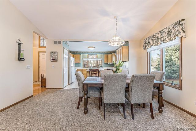 1201 Arbor Ridge Drive 18, Brighton, MI 48116