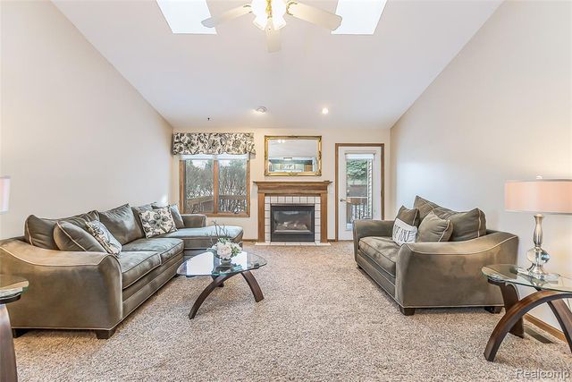 1201 Arbor Ridge Drive 18, Brighton, MI 48116