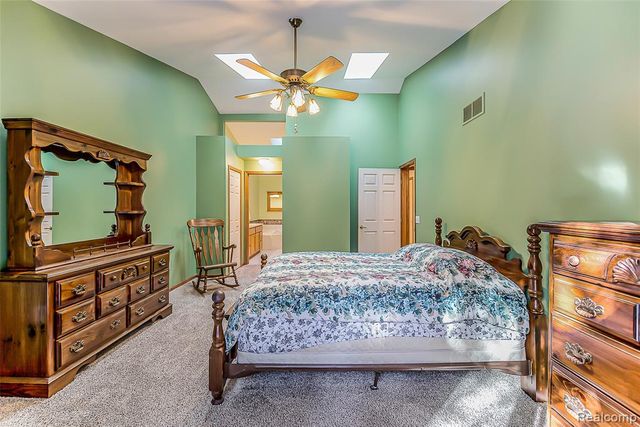 1201 Arbor Ridge Drive 18, Brighton, MI 48116