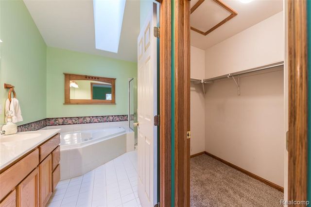 1201 Arbor Ridge Drive 18, Brighton, MI 48116