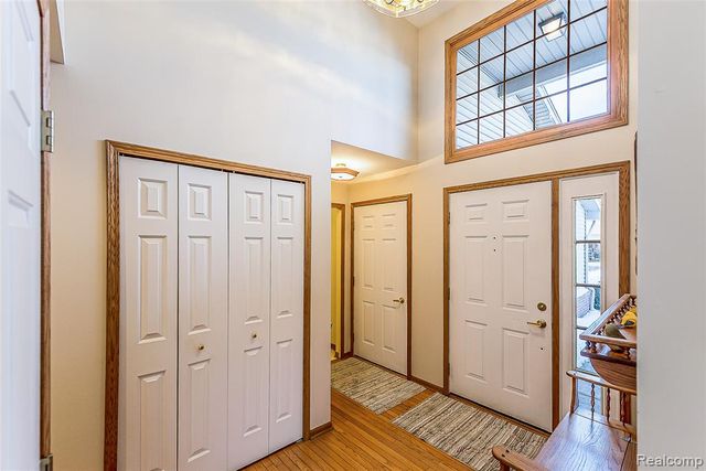 1201 Arbor Ridge Drive 18, Brighton, MI 48116