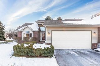 1201 Arbor Ridge Drive 18, Brighton, MI 48116
