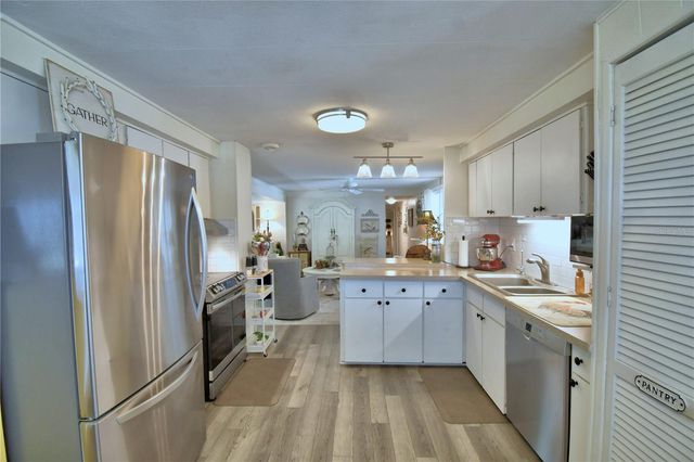 141 PARADISE LANE, Auburndale, FL 33823