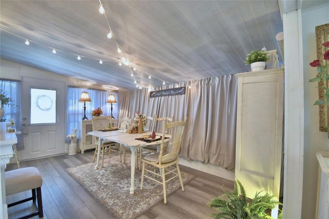 141 PARADISE LANE, Auburndale, FL 33823