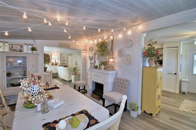 141 PARADISE LANE, Auburndale, FL 33823