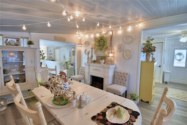 141 PARADISE LANE, Auburndale, FL 33823