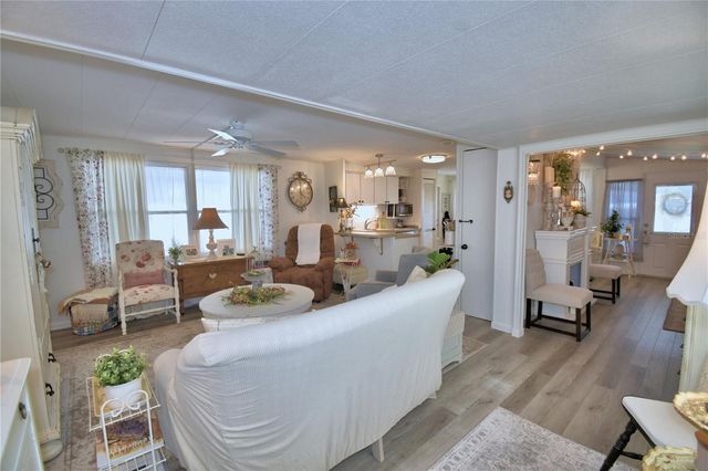 141 PARADISE LANE, Auburndale, FL 33823