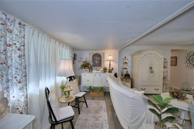 141 PARADISE LANE, Auburndale, FL 33823