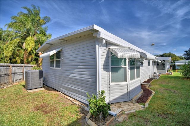 141 PARADISE LANE, Auburndale, FL 33823