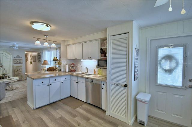 141 PARADISE LANE, Auburndale, FL 33823