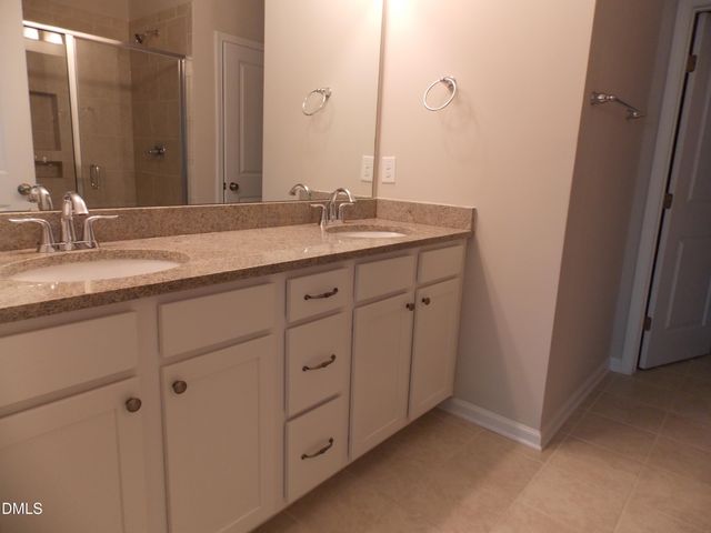 509 N Tunstall Avenue, Apex, NC 27502