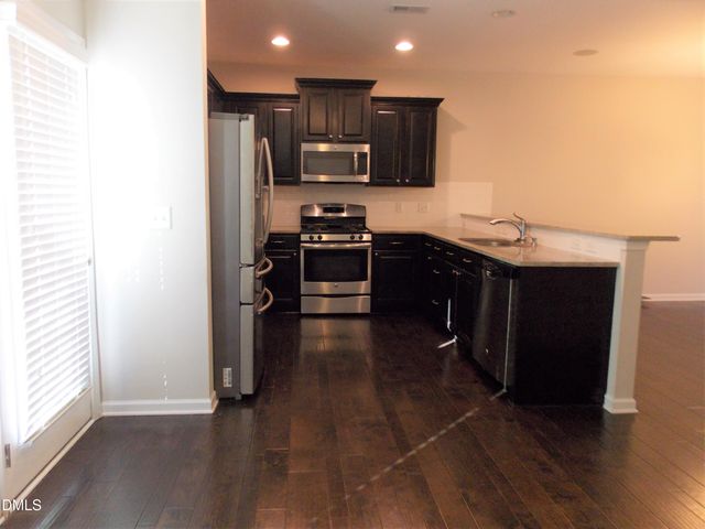 509 N Tunstall Avenue, Apex, NC 27502