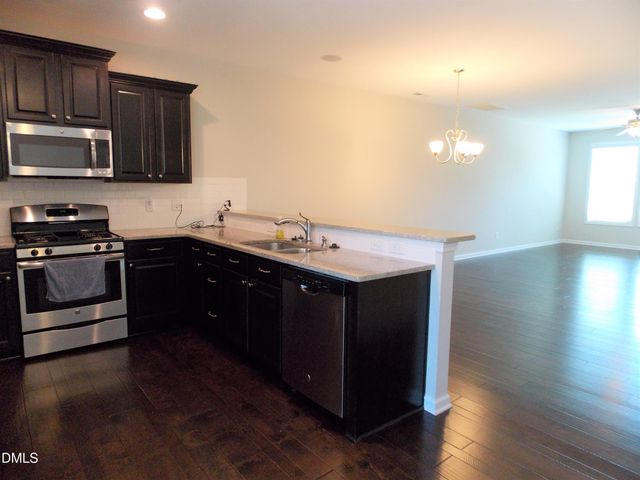 509 N Tunstall Avenue, Apex, NC 27502