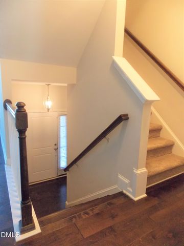 509 N Tunstall Avenue, Apex, NC 27502