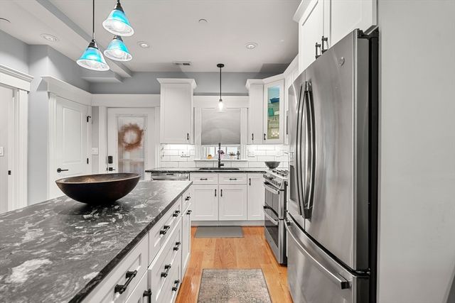 106 Bridge Street 7, Salem, MA 01970