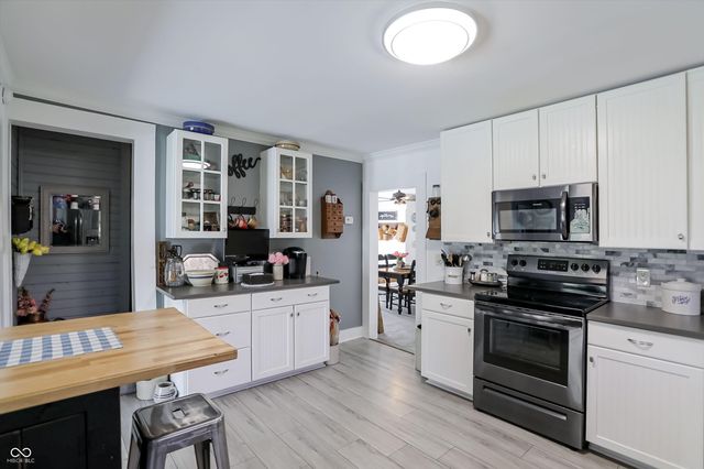 5012 W 8th Street Road, Anderson, IN 46011